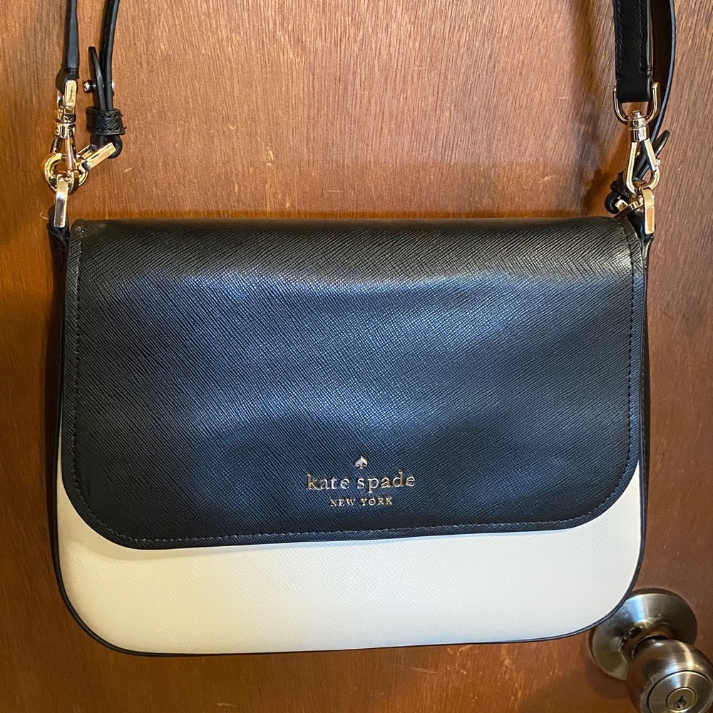 Kate Spade Elegant Black and whitish cream Crossbody Bag